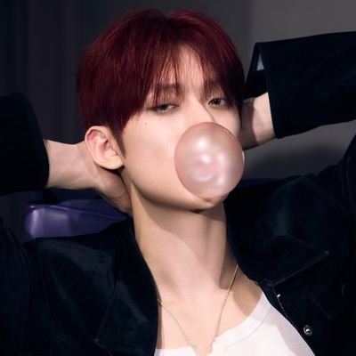 mi esquizofrenia nació cuando el yeonbin se junto 😍⁉️