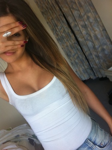 Follow Me. ITIA= #ITweetItAll http://t.co/5h1aMSH2VU Follow my sister @itsDiorTweets