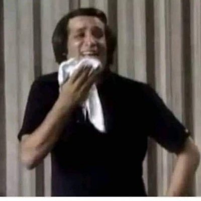 عربى مسلم وعلى يقين بانتصار الحريه والحق ولا سبيل الى انسانيه افضل الا بالديمقراطيه الحقيقيه