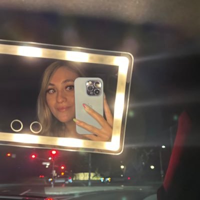 nnikksss's profile picture. i light up my life ✨| ♌️