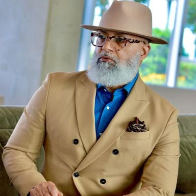 OFFICIAL @aka #MrStealYourGrandma Twitter
Follow on IG
