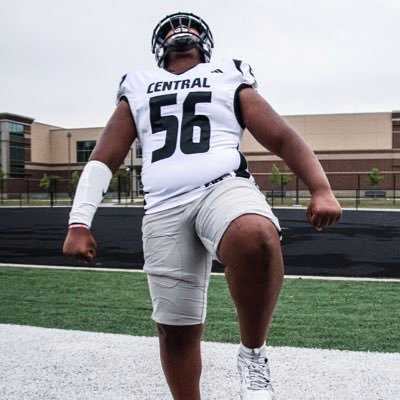 Hammond Central ‘26,OL,6’3 310,3.0 GPA Cell 708 673 4654 Email charris8170@gmail.com,Coach @CoachMilby34