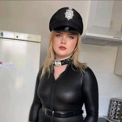 Mis44104navila's profile picture. Come to me now let’s make beautiful memories SuBs step into my dungeon now . 🖤