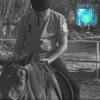 H101101R100H's profile picture. 