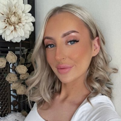 mollpd's profile picture. https://t.co/ewRelViEOF