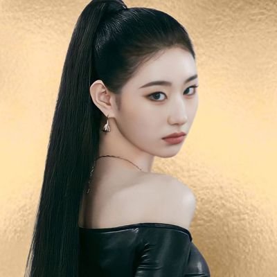 안녕 내 이름은 다라라라리 ㅋㅋㅋ 아니 아니 내 이름은 아라 로제😉 나는 보통 아라라고 부르지만 로제라고 부를 수도 있다👐.