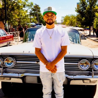 🎭 Photographer.
Chicago Lowrider Culture.
Instagram: DontGetShot