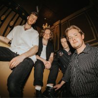 LUNA BAY (@lunabayuk) 's Twitter Profile