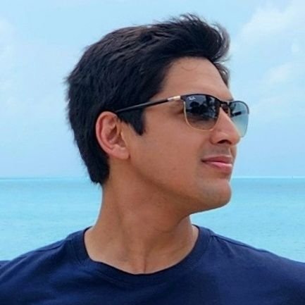 lokesh_coomar's profile picture. Anatomist and memer by day (🧠💀), wildlife enthusiast and artist by night (🐘).