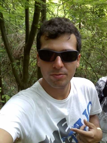 A maior riqueza é viver contente com pouco.  sermos feitos filhos e herdeiros de Deus por Cristo Jesus... não tem preço xD