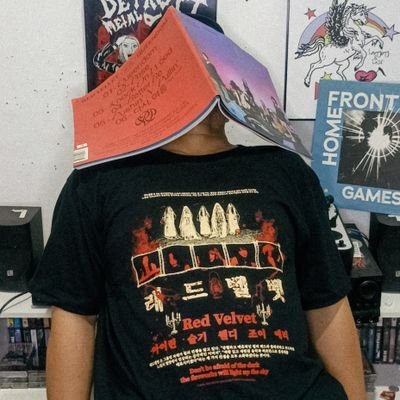 covetcomfort's profile picture. (╥﹏╥)