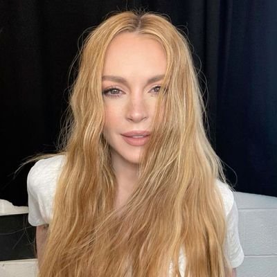 lindsaylohan54's profile picture. 