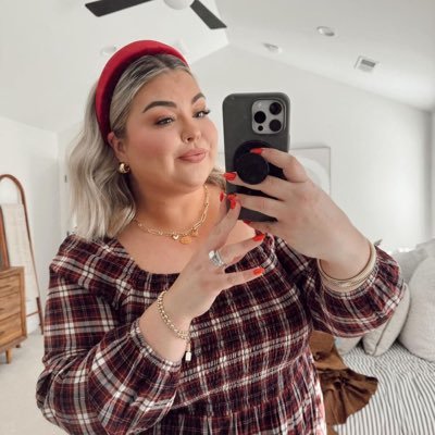 las_why53816's profile picture. I'm a $202 mega million lottery winner in Edison, NJ i'm so blessed so i'll be giving away $5000 to my first 2.5k followers 100 greatful and blessed 🎉💯🎈