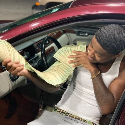 Move after Move I’m elevating 📈 IG: moneyy.motivated