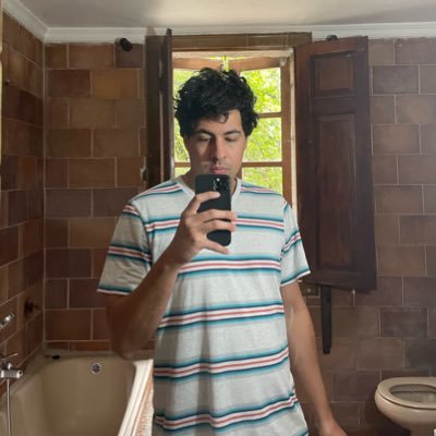 roderrrrrr's profile picture. Whatever