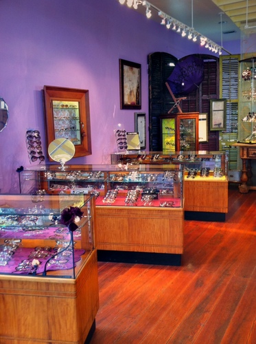 Art_and_Eyes's profile picture. New Orleans' provider of glasses for people who want to wear glasses and hosting the best artisans in American-made clothing, jewelry & accessories.