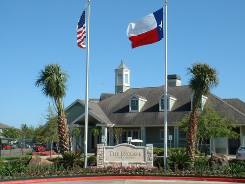 Luxury Apartment Homes at an Affordable Price! Call today for specials! 281-648-2287