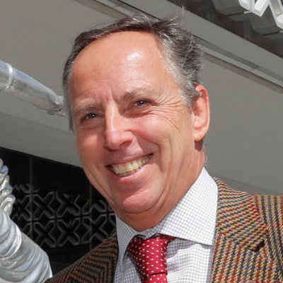 Comprometido con México. Las políticas públicas y las técnicas para su diseño y evaluación son mi pasión.