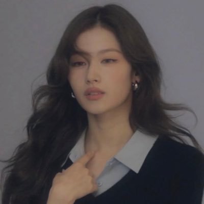 belladualipa's profile picture. sana, zayn, bella hadid, hailey bieber, kpop, kdrama, cdrama, f1 +
