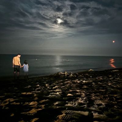 zlamparet95338's profile picture. 