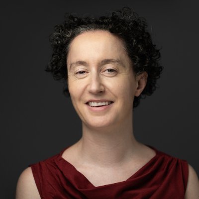 1st-generation Irish woman in Berlin. Historian, literature graduate, digital marketer, Remainer & 4th-wave Feminist. She/her for pronouns.