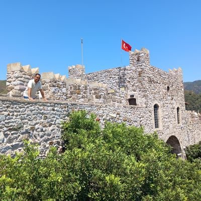 NE MUTLU TÜRKÜM DİYENE🇹🇷 Hayat bir nefestir, aldığın kadar... Hayat bir kafestir, kaldığın kadar... Hayat bir hevestir, daldığın kadar...
-Hz.Mevlana