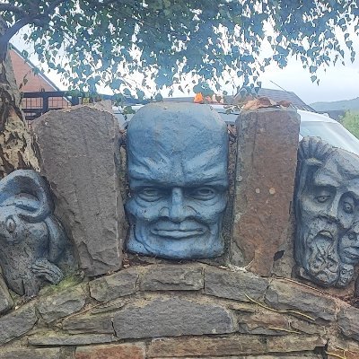 FonziMcGroats's profile picture. Gardener and part time scammer