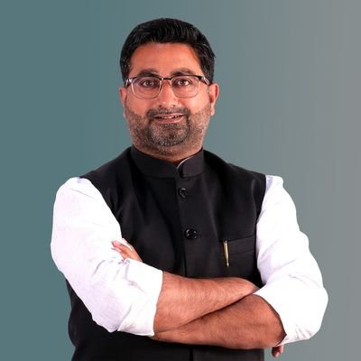 राज्यमंत्री- उत्तर प्रदेश सरकार (अल्पसंख्यक कल्याण,मुस्लिम वक्फ एवं हज)-- विधान परिषद सदस्य (MLC)-- प्रदेश महामंत्री, भारतीय जनता पार्टी-अल्पसंख्यक मोर्चा