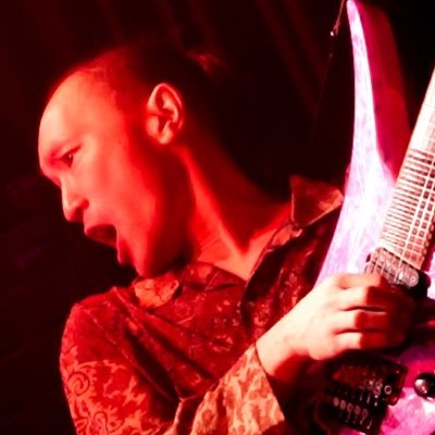 プログレ一直線!
Evraakというプログレバンドやってます。最新のアルバムはコチラhttps://t.co/y2mG7Lyuutあと、趣味で学生時代以来にチューバを再開しました。
創設400年未満の新興宗教とは一切、関わりません。