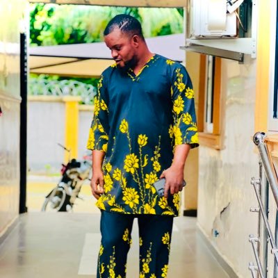 imAchodaFaith's profile picture. 𝐀 𝐩𝐡𝐢𝐥𝐨𝐬𝐨𝐩𝐡𝐞𝐫, 
𝐀𝐧 𝐄𝐝𝐮𝐜𝐚𝐭𝐢𝐨𝐧𝐢𝐬𝐭, 
 𝐀 𝐩𝐫𝐚𝐠𝐦𝐚𝐭𝐢𝐬𝐭, 
𝐍𝐨𝐧-𝐜𝐨𝐧𝐟𝐨𝐫𝐦𝐢𝐬𝐭. An Activist