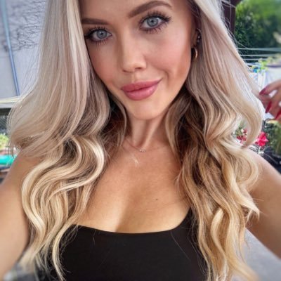 • Trades & Invest • #Binance feed content creator • Road to financial freedom • GEM hunter💎 • #NFA• 🇨🇿 • IG: evcawolfcz