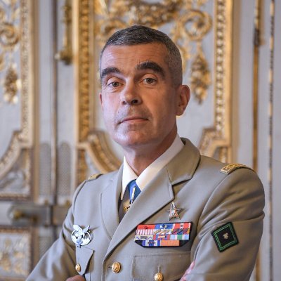 Général de corps d’armée, président de l'Académie de défense de l'École militaire @acad_em Directeur de l'@IHEDN et de l'Enseignement militaire supérieur.