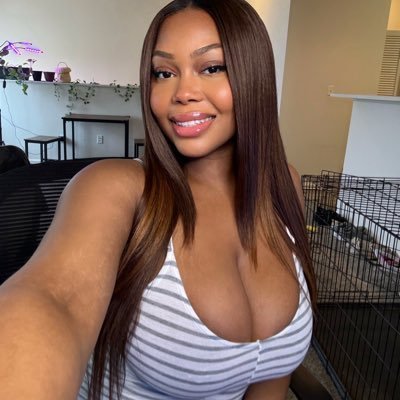 Female content creator 🥰😍
Dm fee $10
get yo fav stuffs very hot and yummy Frfr 🔥💦💦
