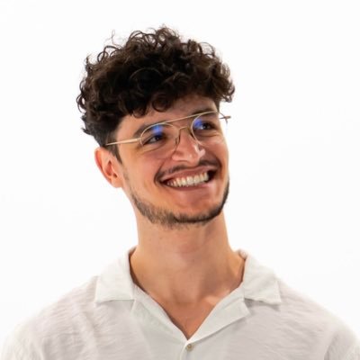 Co-fondateur WebTalent | Recrute pour ta chaîne YouTube ou fais-toi embaucher en deux clics sur https://t.co/pLhwdcugYJ 🤝🏼