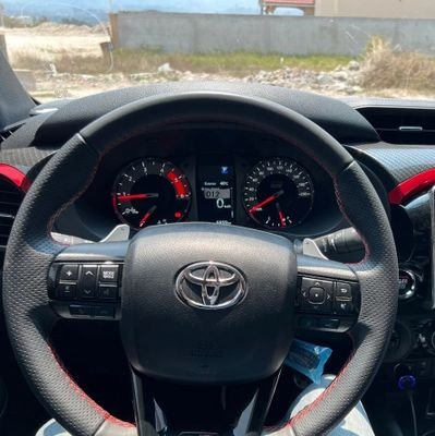 yahirmejia210's profile picture. 