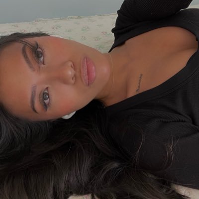 rutgers newark • 🇵🇭 • ig: laurenasuzano