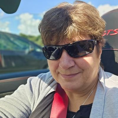 crolla_helen's profile picture. SIAMS Inspector. Independent Leadership Coach, Wife, Mum, Head Gardener and Official Dog Walker.