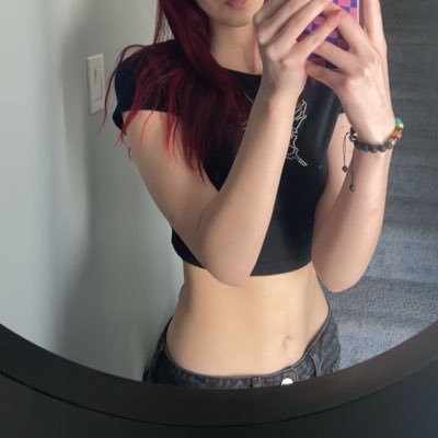 Goth_godesses's profile picture. 