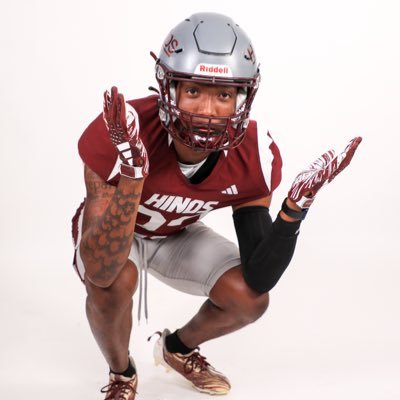 Stay Humble is the key 💆🏽♂️🎒6’2 cornerback 190 @hindscc 7692598274 gkearris@gmail.com 3.0gpa
