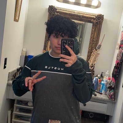 Axgxllxnx's profile picture. 🏳️‍🌈🏳️‍⚧️ 24 fashion, anime and cosplay lover submissive twink TikTok: axgxl_lxnx insta: https.axgxl_