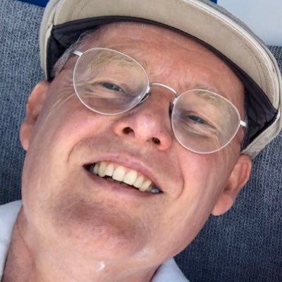 aus Thüringen, seit 1989 in #Berlin #Kultur #Klassik #Natur #Zeitgeschehen #Poesie #NoAfD #wirBerlin INSTA + THREADS: uwe_lutz Bluesky: uwelutz@bsky.social