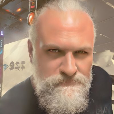 eoinmanering's profile picture. Tech-Geek-Homo guy