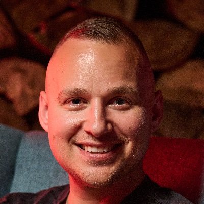 výrobce oříškových krému https://t.co/Nu1jZEr2HC 🐿
Podcaster 🎙 Nachtfahrer & FaktaX
Petrolhead 🛞
Gym rat 🏋🏻♀️
Baller 🏀
Kluk ze Zlína