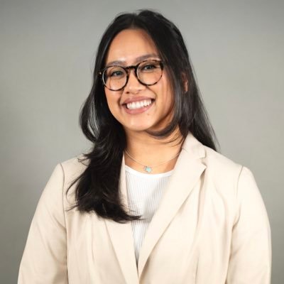 PGY1 IM Primary Care Track • 📚 Geriatrics, SDoH, & palliative care • #FirstGen college/med & first-born daughter • views my own • she/her 🇵🇭