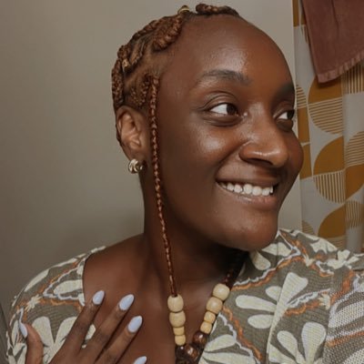 Victoria Danielle 🧜🏿♀️ | Poet & Professa | #educationaljustice #newschoolalumni / poems in @PorterHouseLit @LunchTicket1