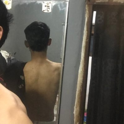 vhendydhoka's profile picture. 👇🏻