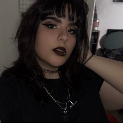 26 | she/her | metalcore | lemonade enthusiast | miw is my blood | $fatalsins
