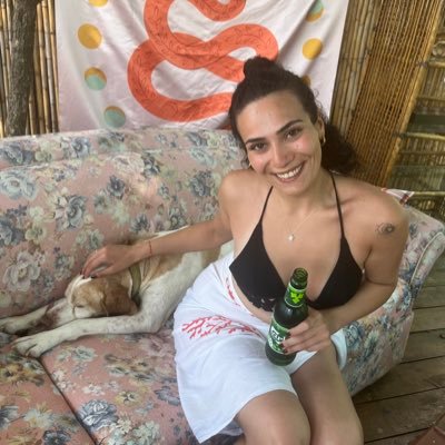 ezgiibis's profile picture. ( MEDYA TELEVİZYON İŞÇİSİ ! )