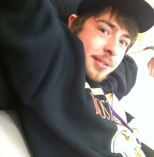 jeff_steves's profile picture. I am a young producer/dj, check my stuff out http://t.co/OSK6k6IOXL !
