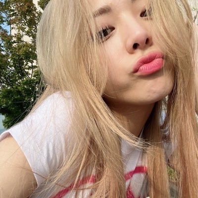 _nela_118's profile picture. #ITZYComeback #ITZY_GOLD